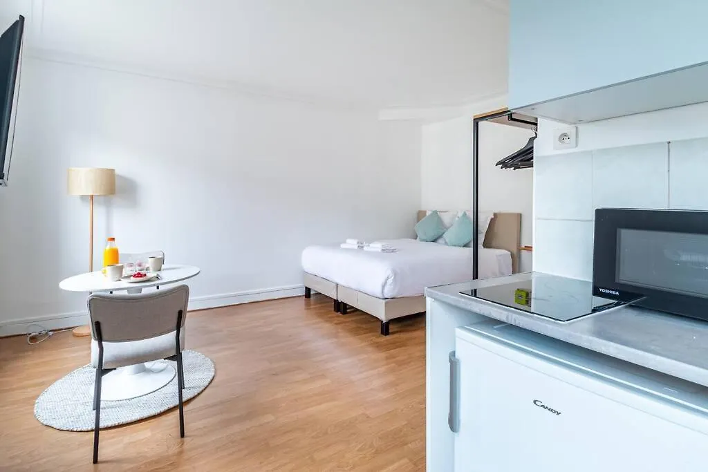 Proche Boulevard Voltaire Apartament